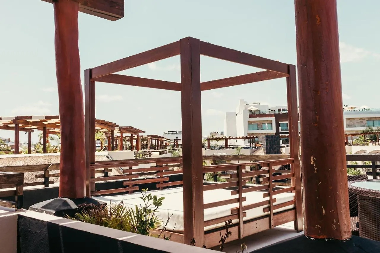 Aldea Thai Beachfront Condos Playa del Carmen 0*,