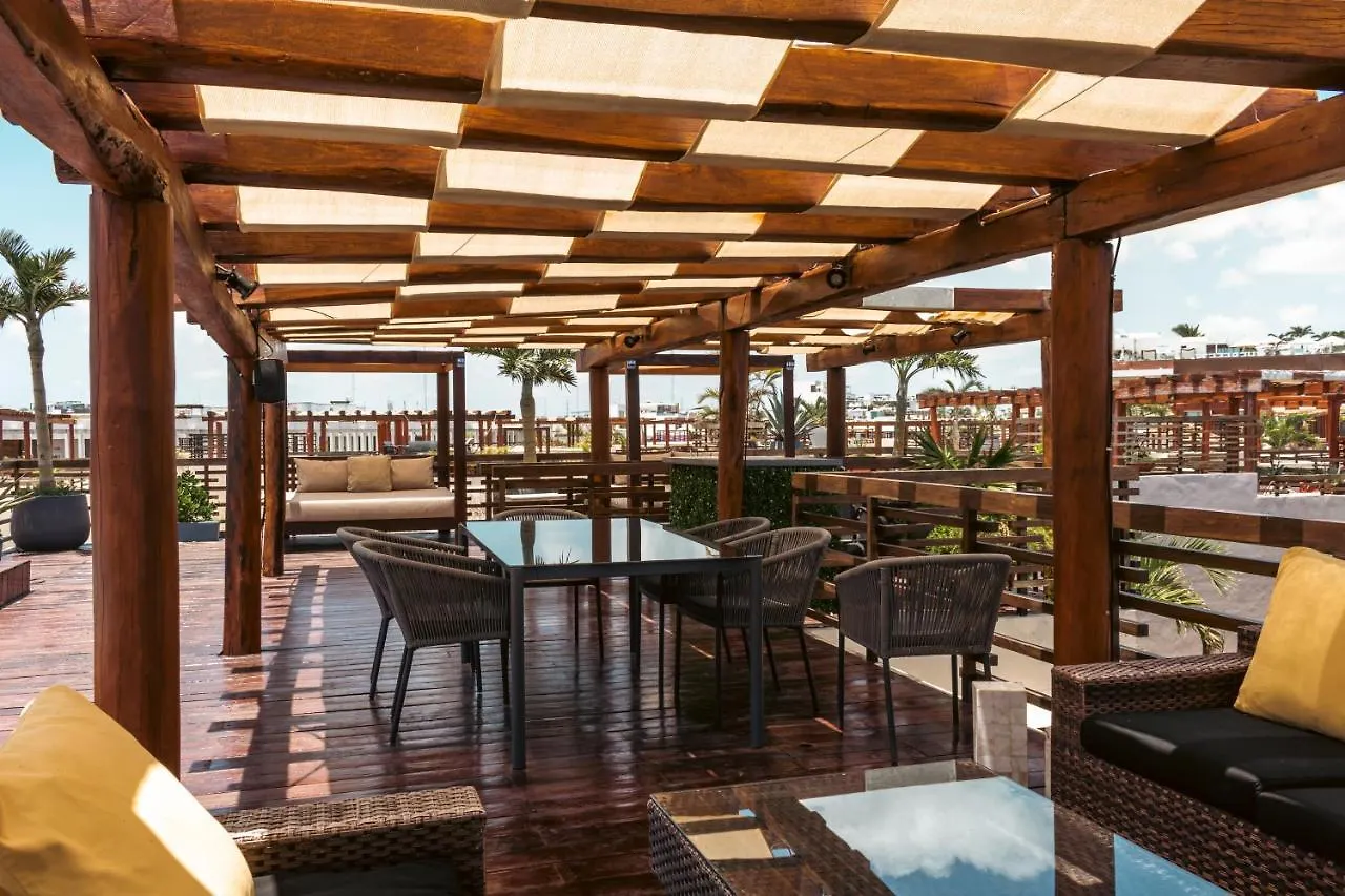 Aldea Thai Beachfront Condos Playa del Carmen 0*,